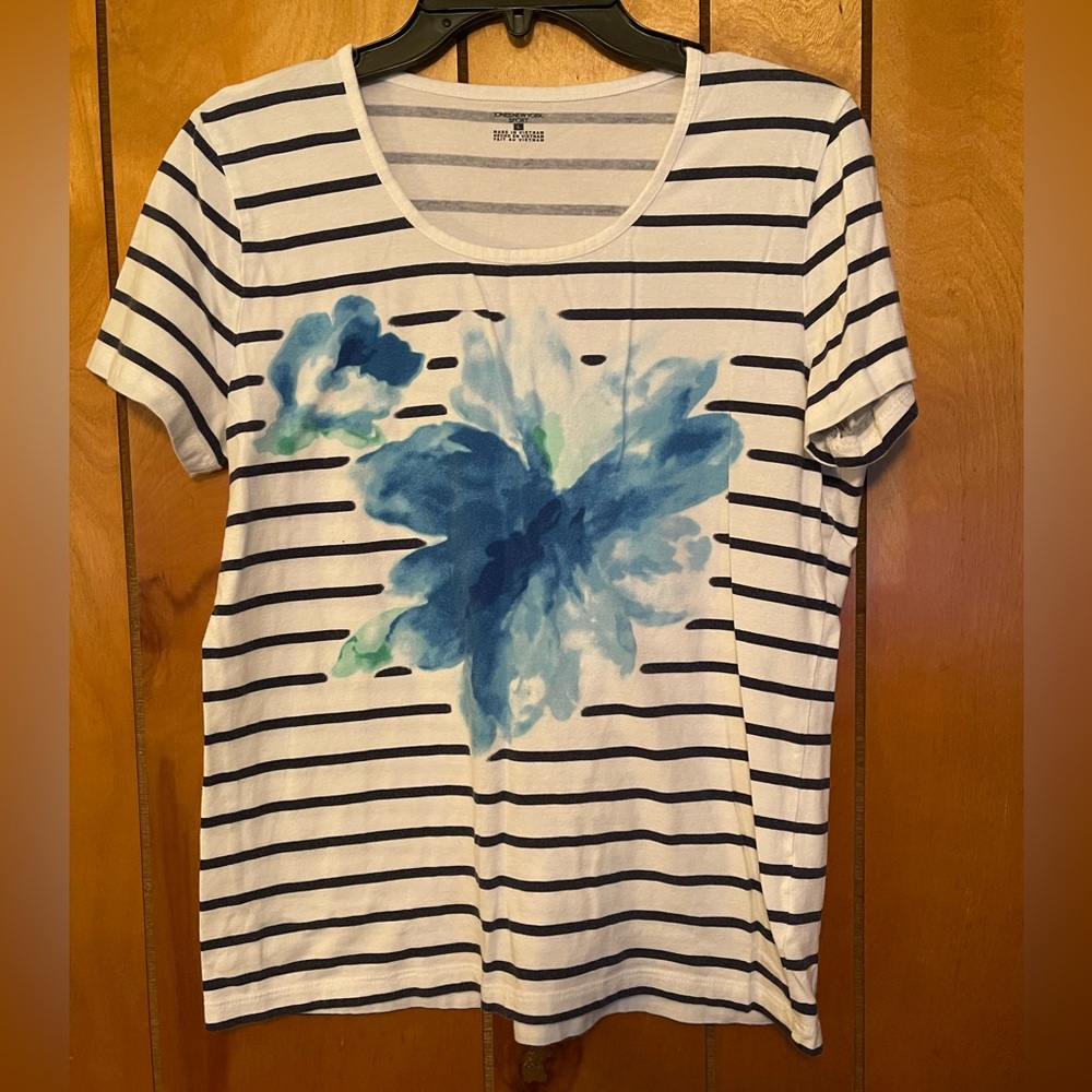 Jones New York Tee